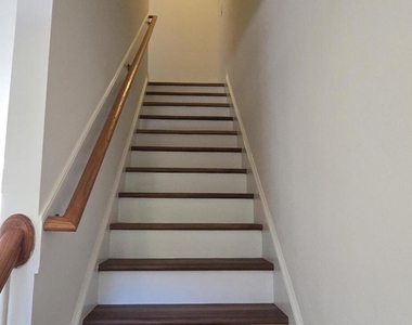 305 Savannah Ridge Road - Photo Thumbnail 11