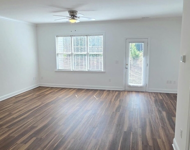 305 Savannah Ridge Road - Photo Thumbnail 8