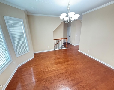 705 Keystone Park Drive - Photo Thumbnail 4
