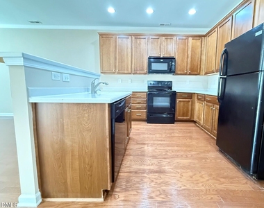 705 Keystone Park Drive - Photo Thumbnail 6