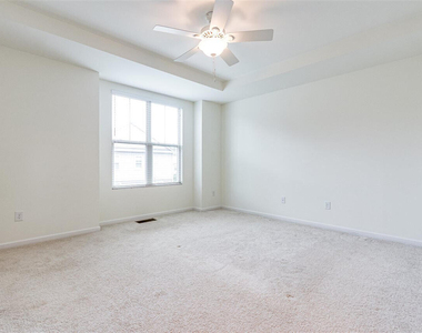 3917 Brokenshire Street - Photo Thumbnail 3