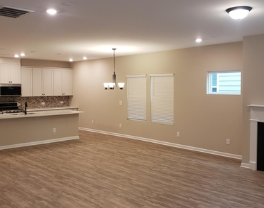 4219 Mahal Avenue - Photo Thumbnail 2