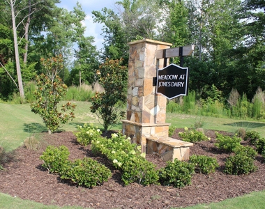 1369 Bessie Court - Photo Thumbnail 17