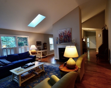 531 Weathersfield - Photo Thumbnail 1