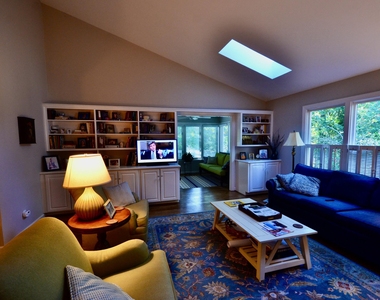531 Weathersfield - Photo Thumbnail 13