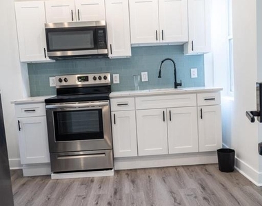 723 N 40th Street - Photo Thumbnail 12