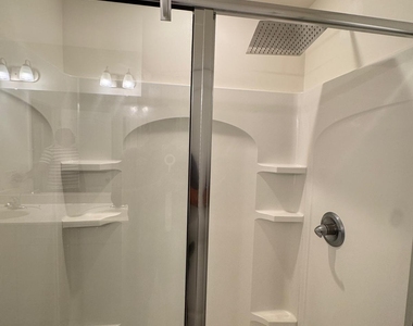 1070 Coldstream Drive - Photo Thumbnail 12