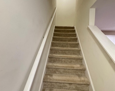 1070 Coldstream Drive - Photo Thumbnail 11