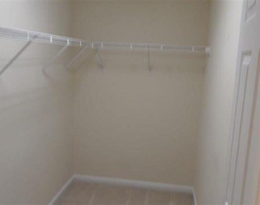 132 Linden Park Lane - Photo Thumbnail 3