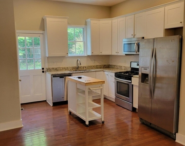 219 E South Street - Photo Thumbnail 5
