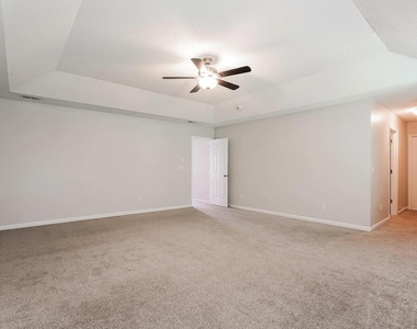 4443 Karlbrook Lane - Photo Thumbnail 11