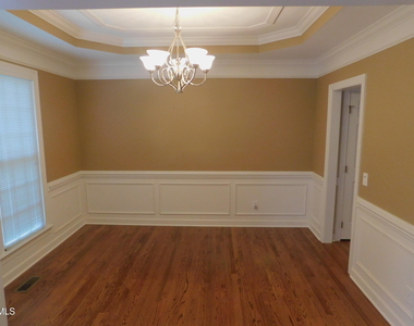 106 Southbank Drive - Photo Thumbnail 6