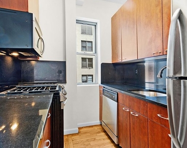 East 31st street & Park Avenue - Photo Thumbnail 2