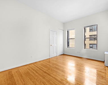 East 31st street & Park Avenue - Photo Thumbnail 1