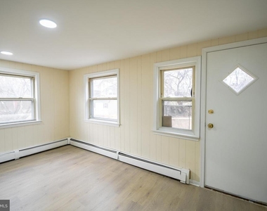 3817 Dennison Avenue - Photo Thumbnail 10
