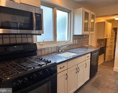 8 Arthur Road - Photo Thumbnail 7
