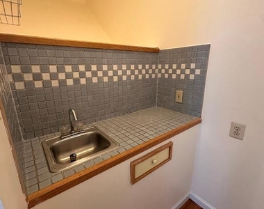8 Arthur Road - Photo Thumbnail 23