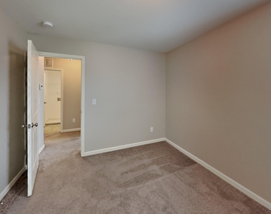104 Yadkin Street - Photo Thumbnail 11