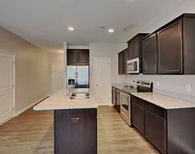 104 Yadkin Street - Photo Thumbnail 5