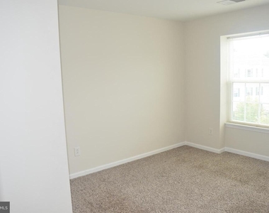 226 Bardel Drive - Photo Thumbnail 21