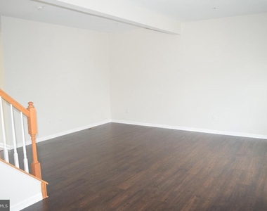 226 Bardel Drive - Photo Thumbnail 6