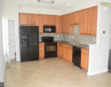 226 Bardel Drive - Photo Thumbnail 9