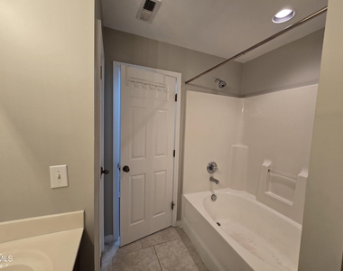 10028 Blackwell Drive - Photo Thumbnail 14