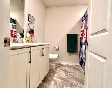 111 Four Leaf Dr - Photo Thumbnail 23