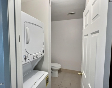 3081 Huntleigh Drive - Photo Thumbnail 7