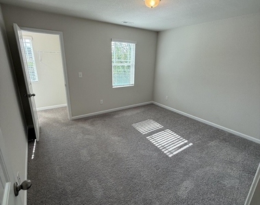 2091 Wiggins Village Drive - Photo Thumbnail 8