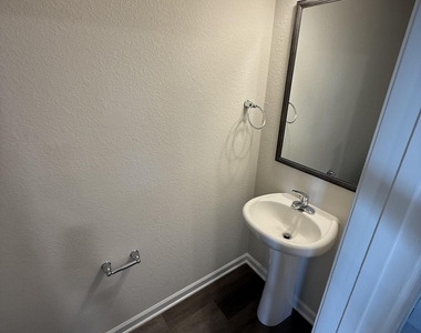 2091 Wiggins Village Drive - Photo Thumbnail 7
