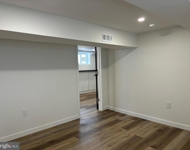 1019 S Broadway - Photo Thumbnail 22