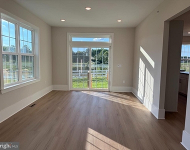 1404 Justin Drive - Photo Thumbnail 3