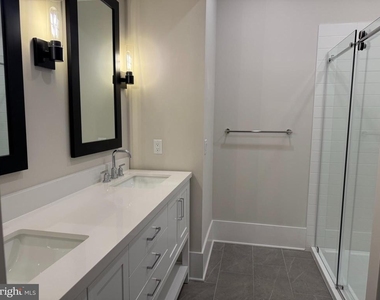 1404 Justin Drive - Photo Thumbnail 6