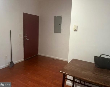 533 E Landis Avenue - Photo Thumbnail 5