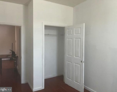 533 E Landis Avenue - Photo Thumbnail 12
