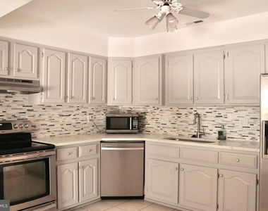 102 Hazelwood Lane - Photo Thumbnail 6