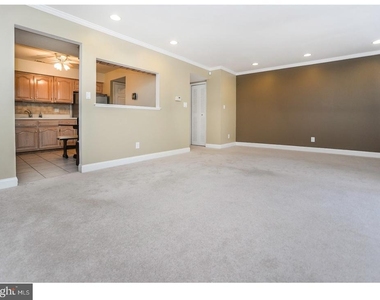 102 Hazelwood Lane - Photo Thumbnail 3