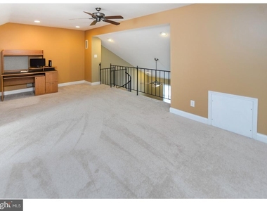 102 Hazelwood Lane - Photo Thumbnail 14