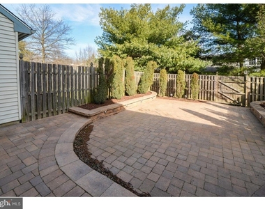 102 Hazelwood Lane - Photo Thumbnail 21