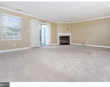 102 Hazelwood Lane - Photo Thumbnail 2