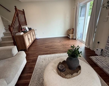 703 Stillhouse Lane - Photo Thumbnail 5