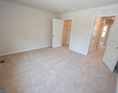 130 Willowtree Lane - Photo Thumbnail 50