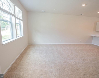 130 Willowtree Lane - Photo Thumbnail 12