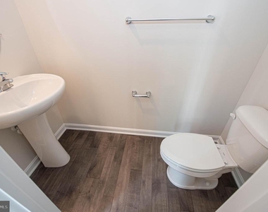 130 Willowtree Lane - Photo Thumbnail 29