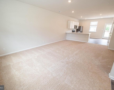 130 Willowtree Lane - Photo Thumbnail 13
