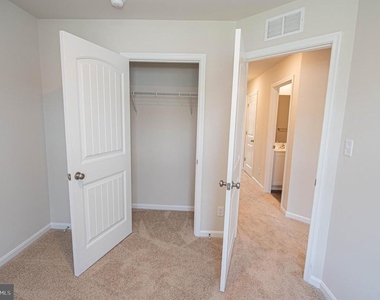 130 Willowtree Lane - Photo Thumbnail 68