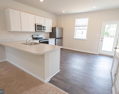 130 Willowtree Lane - Photo Thumbnail 21