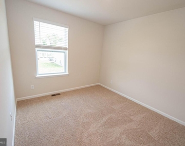 130 Willowtree Lane - Photo Thumbnail 65