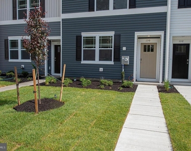 130 Willowtree Lane - Photo Thumbnail 2